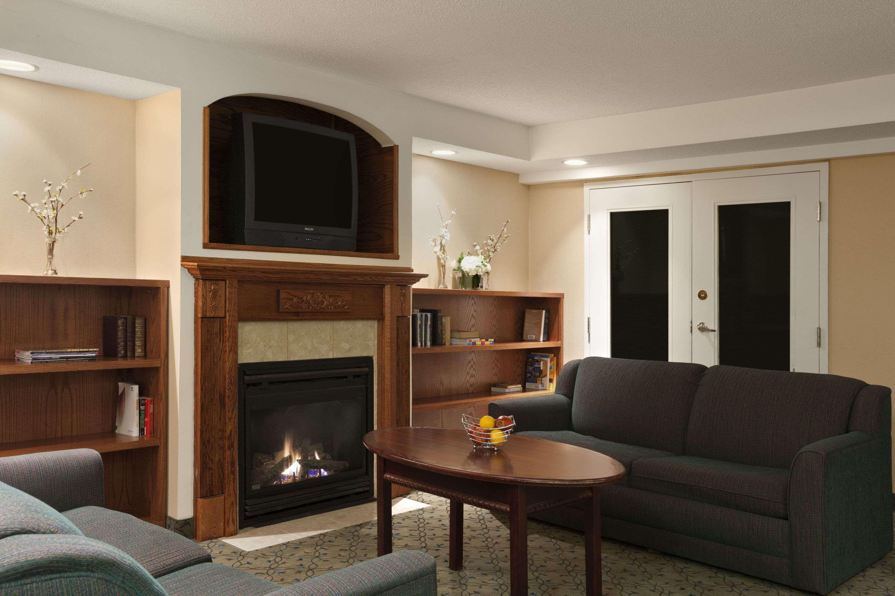Travelodge By Wyndham Ottawa West Ngoại thất bức ảnh