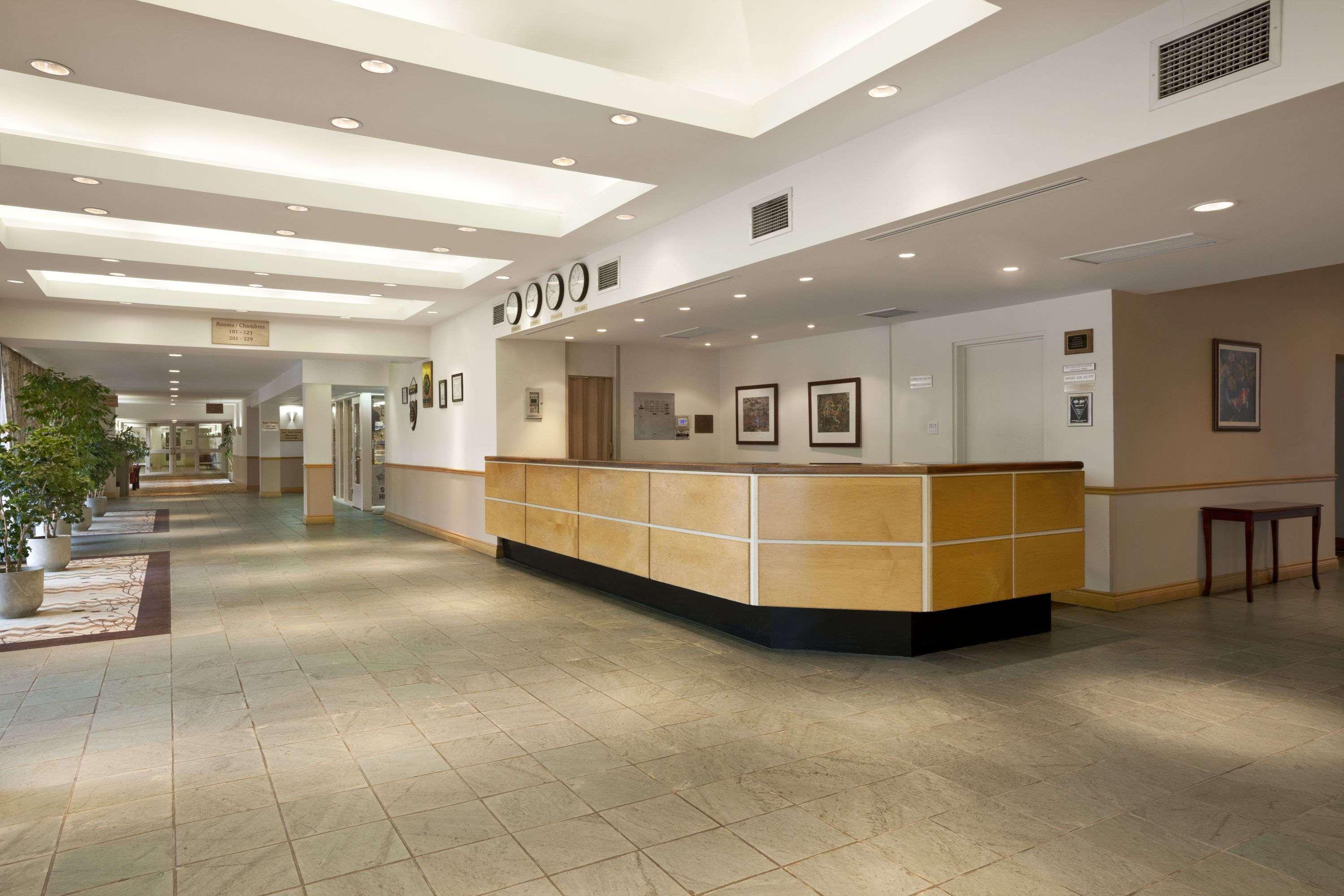 Travelodge By Wyndham Ottawa West Ngoại thất bức ảnh