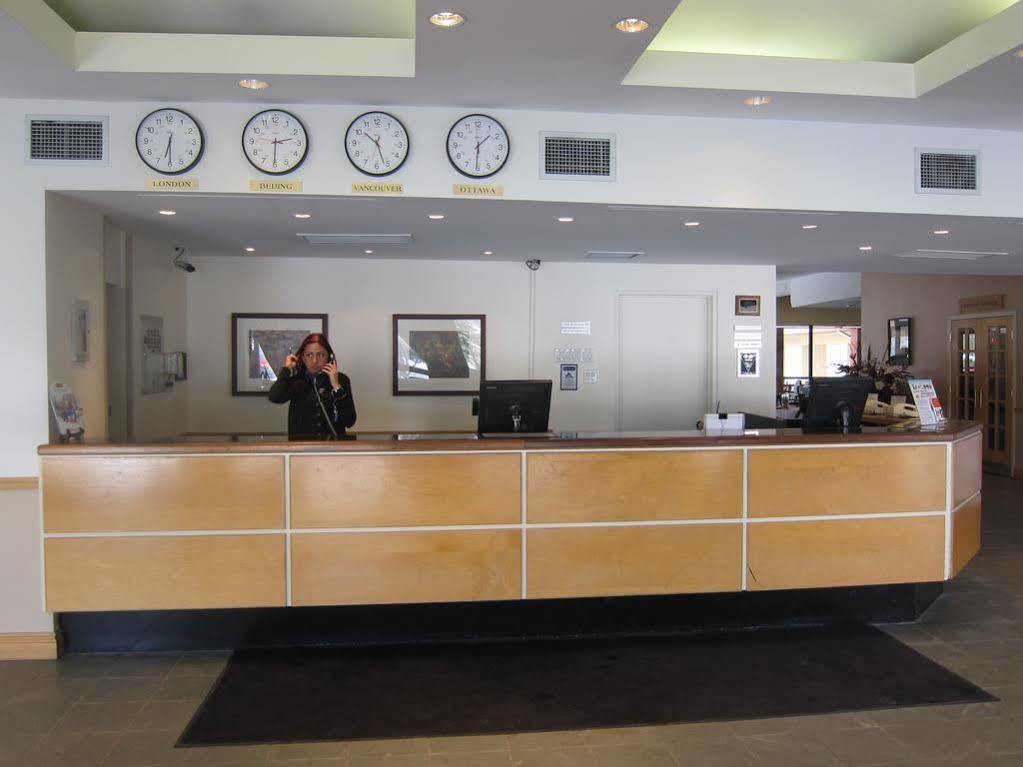 Travelodge By Wyndham Ottawa West Ngoại thất bức ảnh